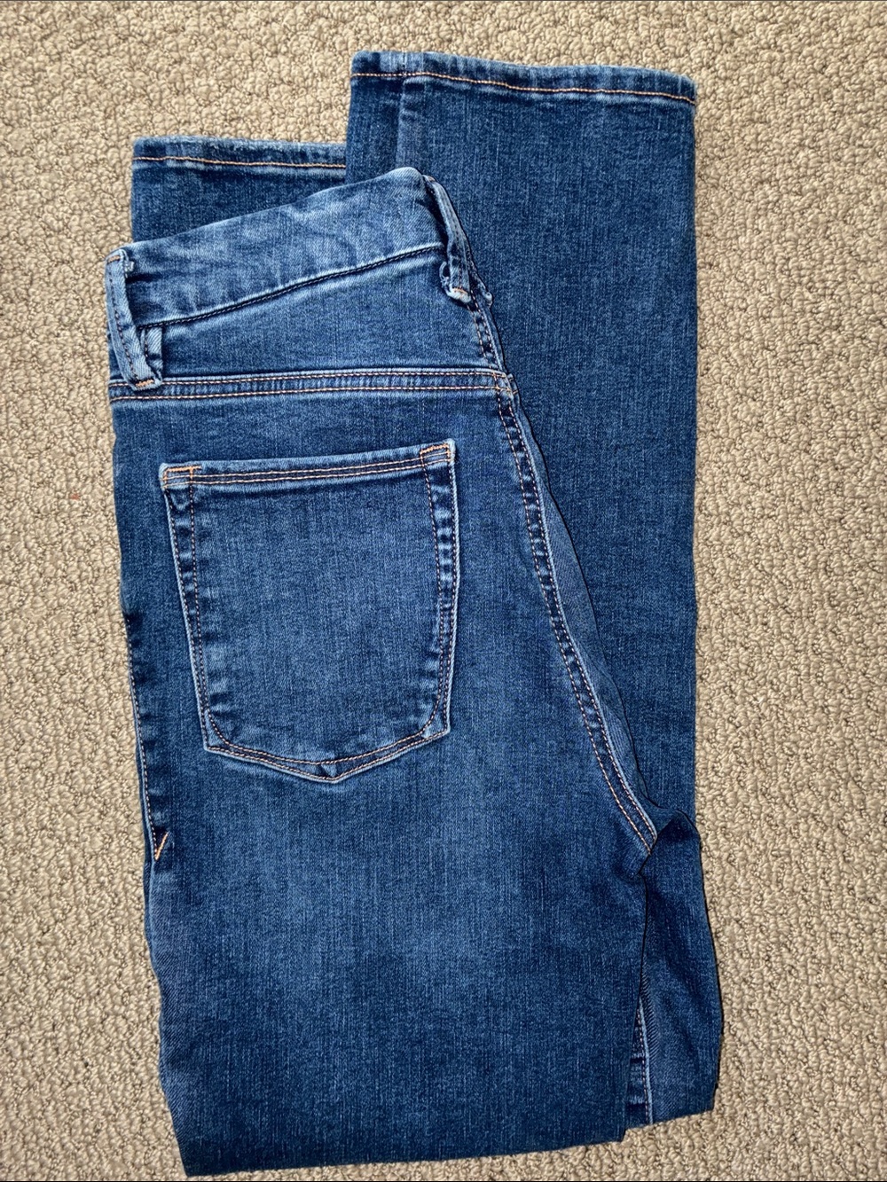 Good American Good Legs Straight Mid-Rise Jeans - Dark Blue Denim